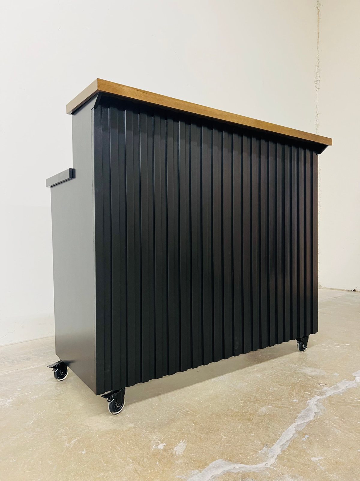 The Ridge Folding Serving Bar