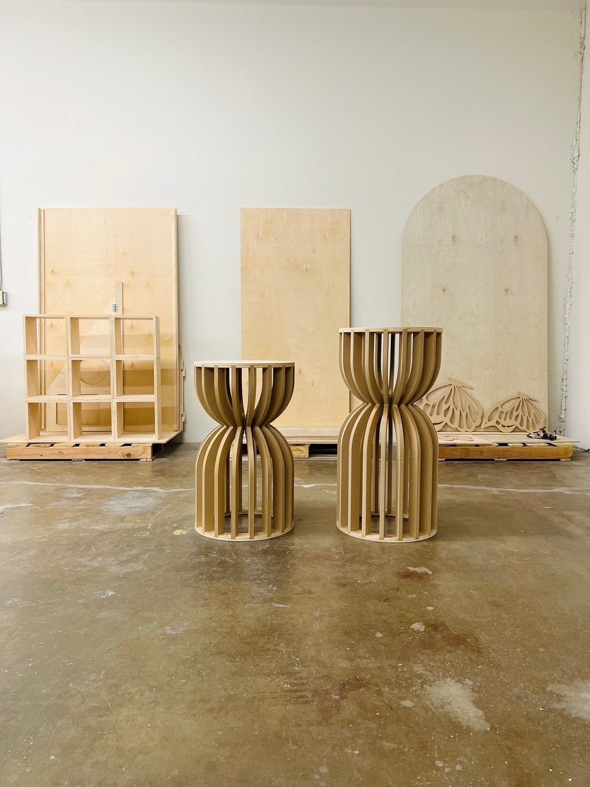 Ribbed Pedestal
