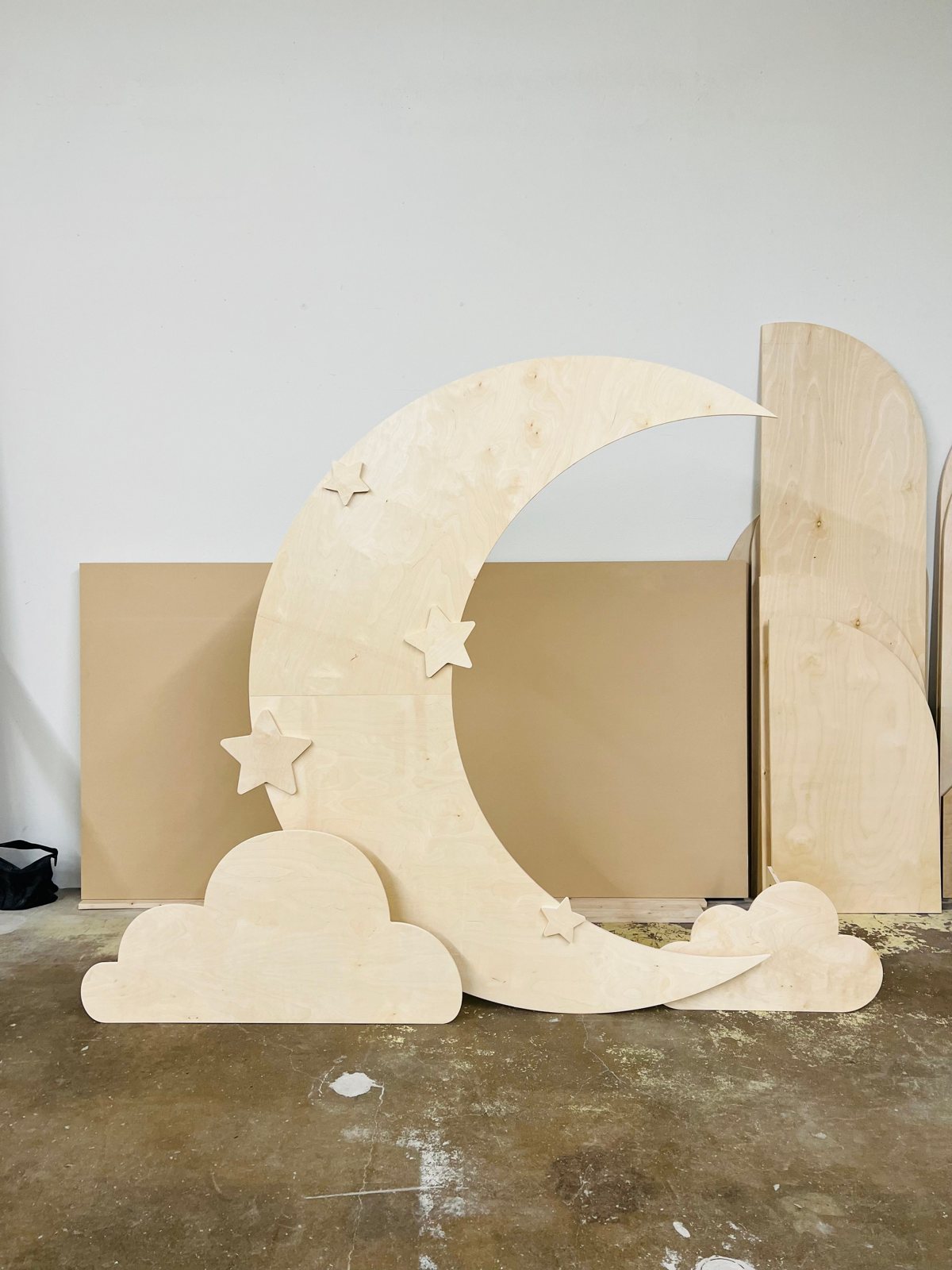 Collapsible Crescent Moon Backdrop