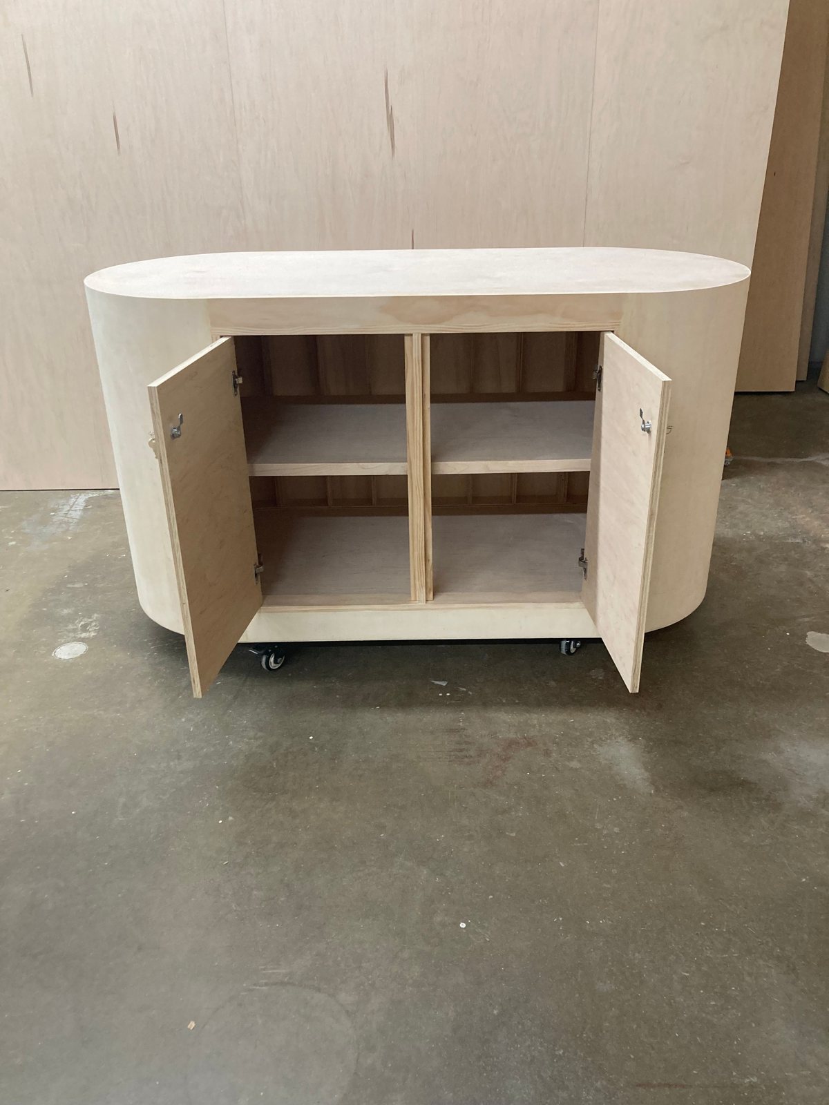 The Cove Curved Bar
