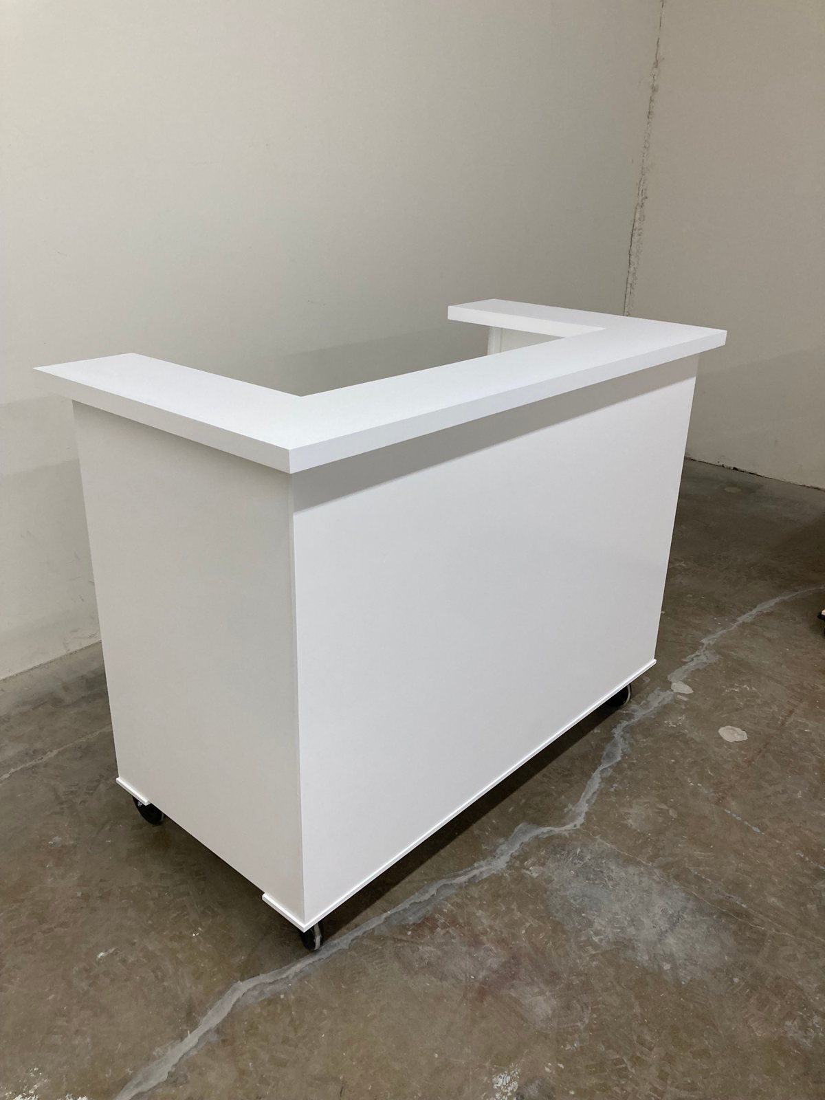 The Nook U-Shaped Mobile Bar