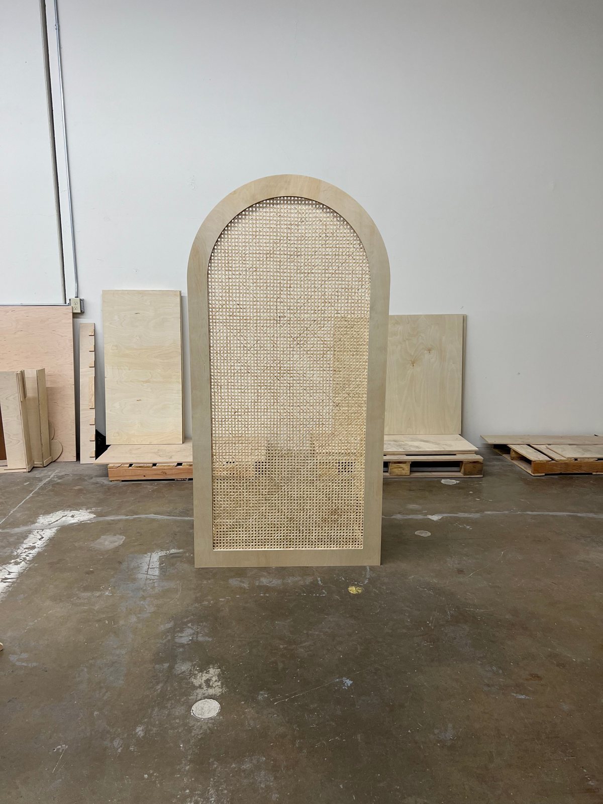 Open Arch Rattan Backdrop