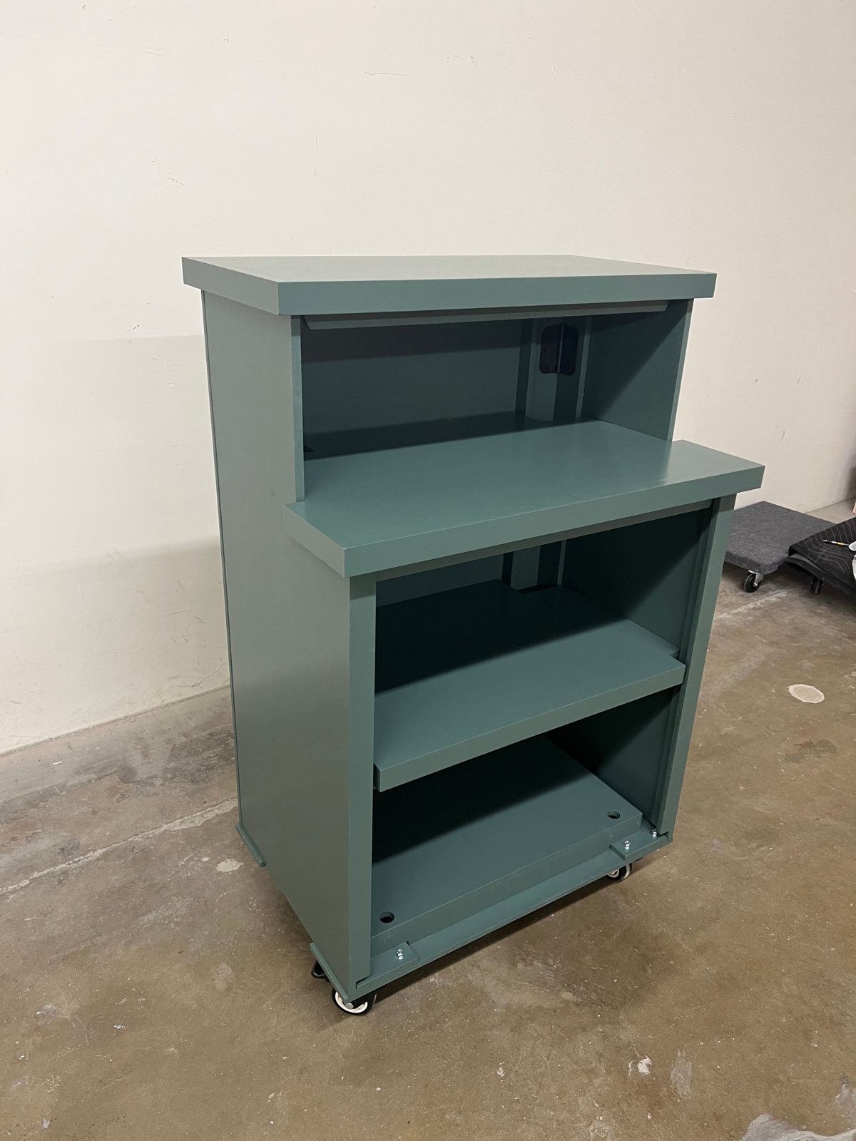 The Cove Mini Serving Bar