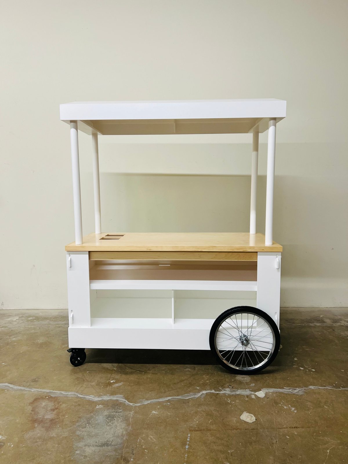 The Signature Market Cart
