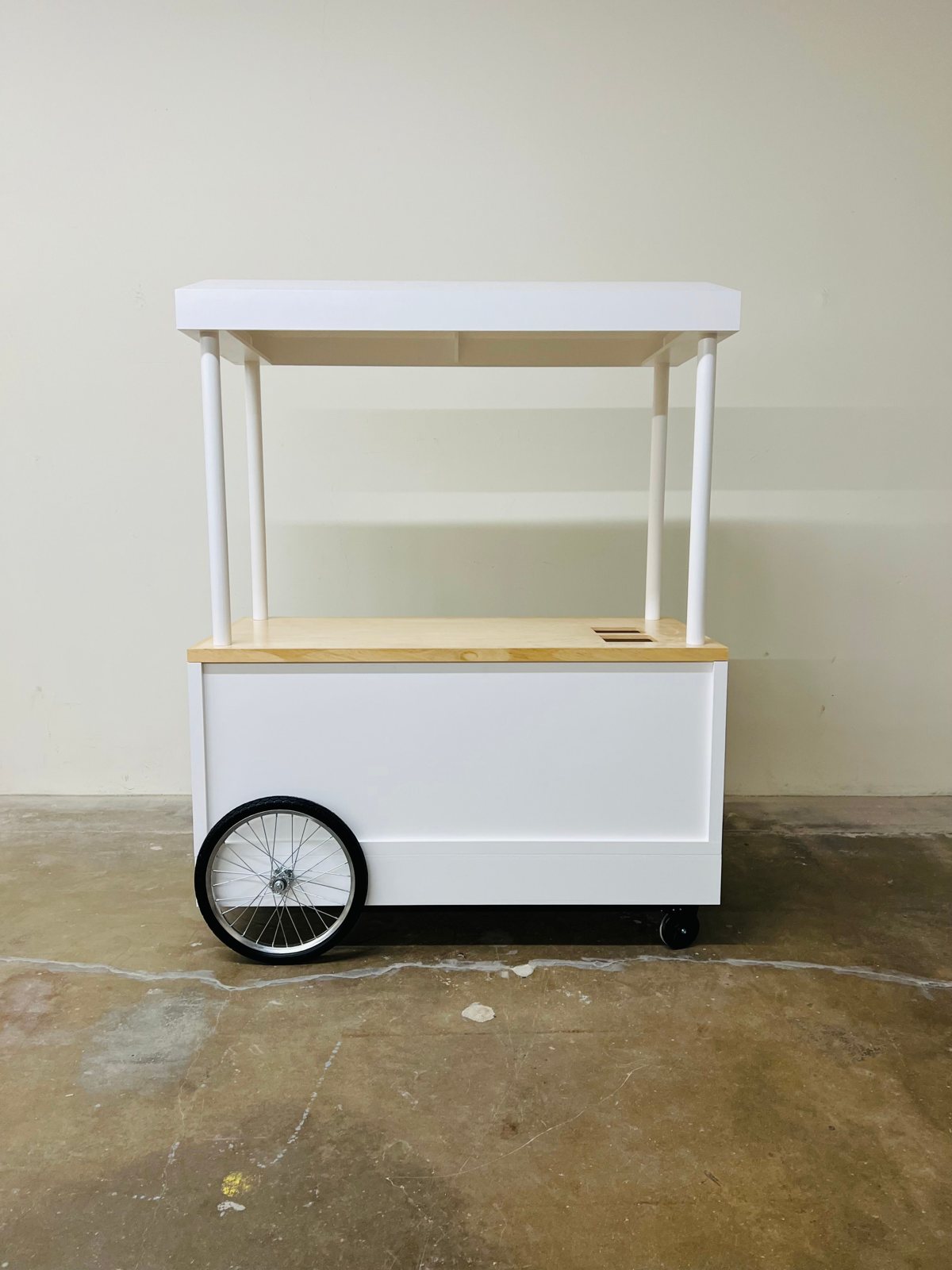 The Signature Market Cart